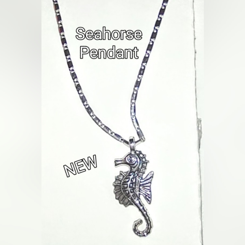 Seahorse Pendant Necklace